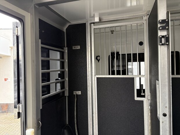 Ford Transit STX Hengstenuitvoering Handbak 2024