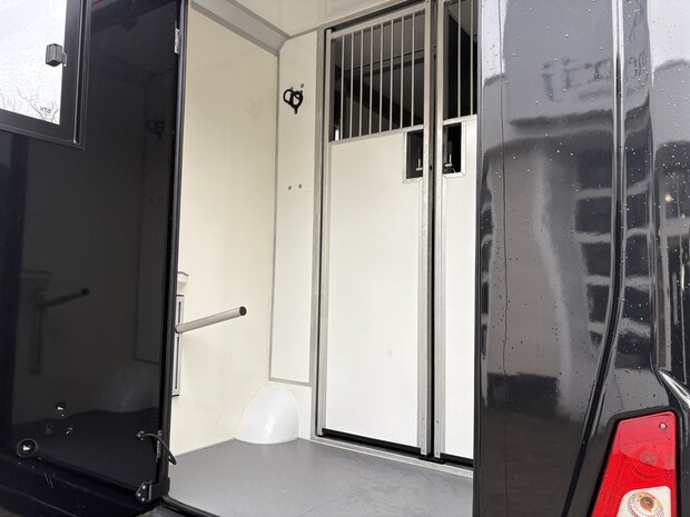 Ford Transit STX Hengstenuitvoering Handbak 2024