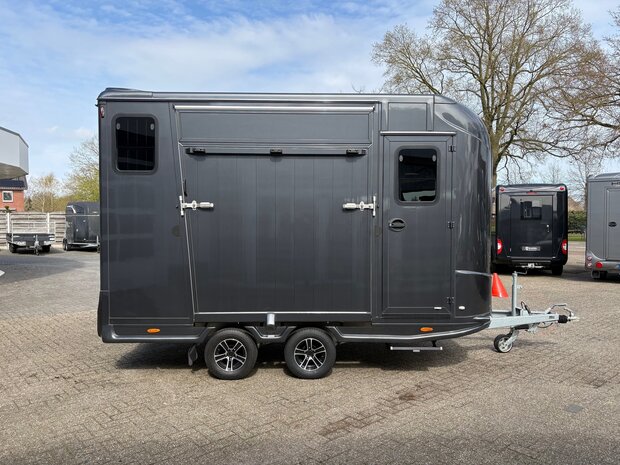 Steinsberger Anka 2 Paardstrailer Hengstenuitvoering 2026