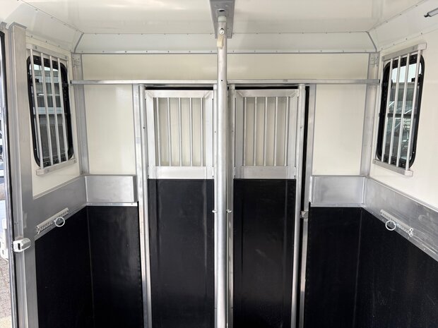 Steinsberger Anka 2 Paardstrailer Hengstenuitvoering 2026