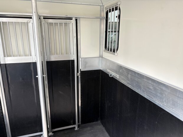 Steinsberger Anka 2 Paardstrailer Hengstenuitvoering 2026