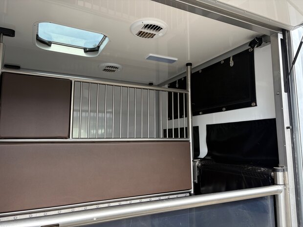 Ford Transit Sodiak Nubia Hengstenuitvoering 2023