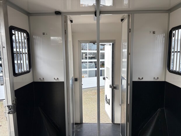 Sodiak Nubia Renault Master Hengstenuitvoering 2022