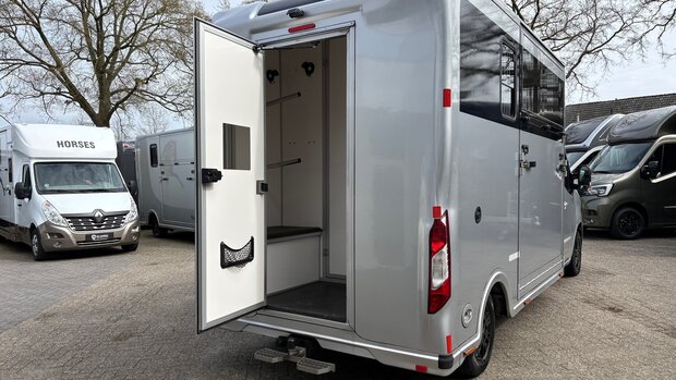 Sodiak Nubia Renault Master Hengstenuitvoering 2022