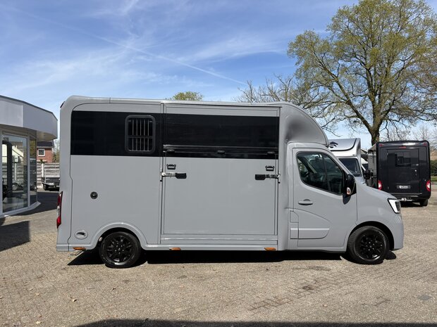 Sodiak Nubia Renault Master 2022 Hengstenuitvoering 