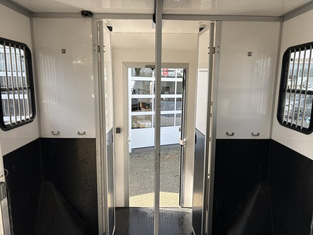 Sodiak Nubia Renault Master 2022 Hengstenuitvoering 