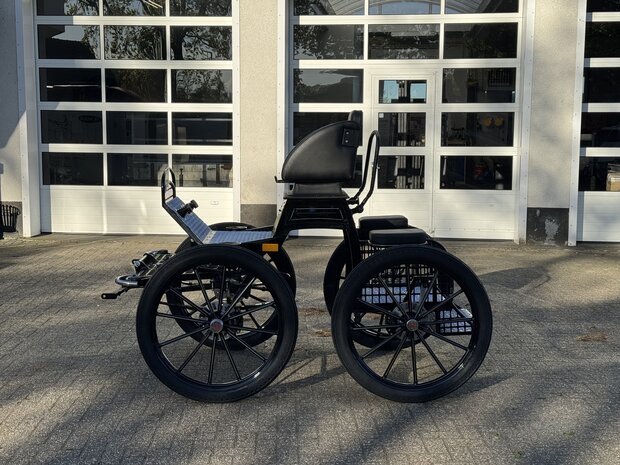1/2Sp. 050D Trainingswagen Paard