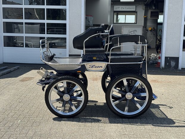 1Sp. Recreatiewagen Leon Cob/Paard 