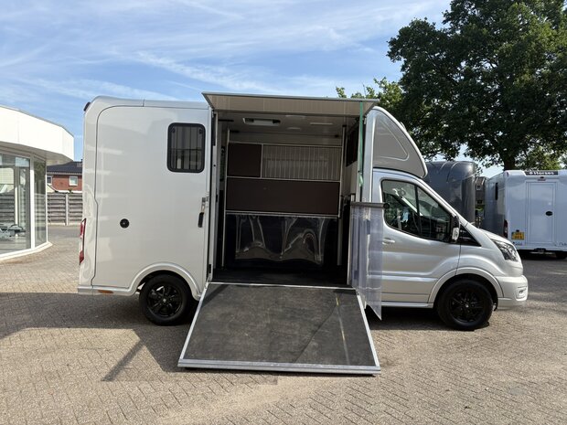Sodiak Nubia Ford Transit 2023 Hengstenuitvoering Automaat