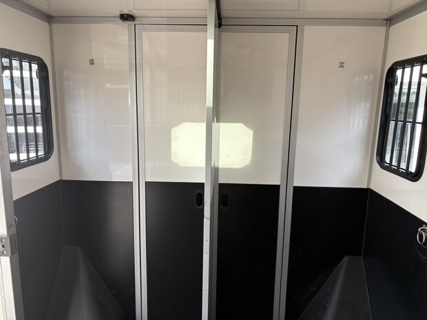 Sodiak Nubia Ford Transit 2023 Hengstenuitvoering Automaat