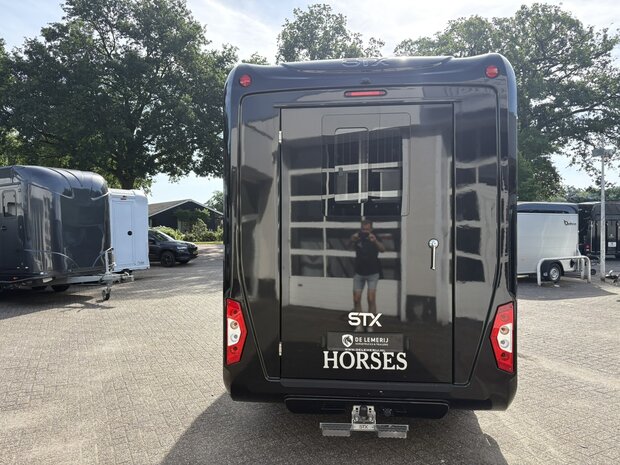 STX Dubbele Cabine Renault Master 2023 Hengstenuitvoering Handbak