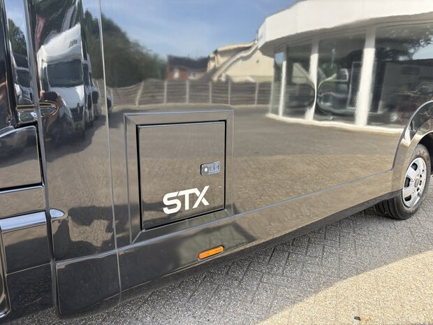 STX Dubbele Cabine Renault Master 2023 Hengstenuitvoering Handbak