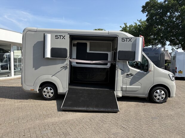 STX Renault Master Hengstenuitvoering Handbak 2022