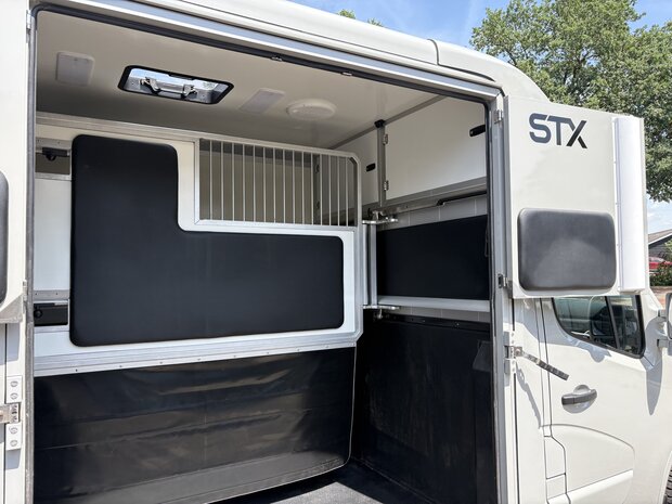 STX Renault Master Hengstenuitvoering Handbak 2023