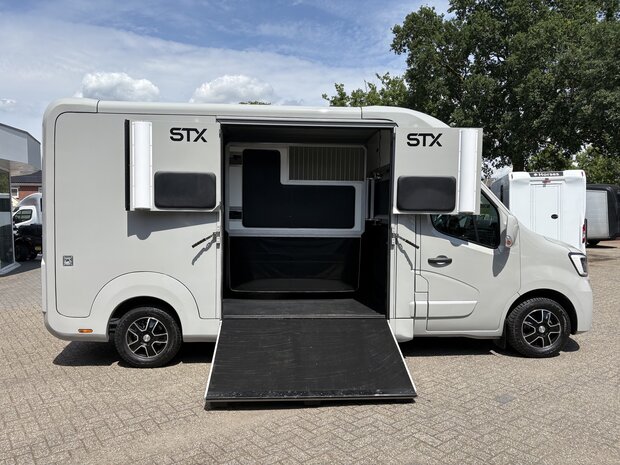 STX Renault Master Hengstenuitvoering Handbak 2023