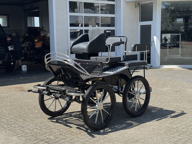 1/2Sp. Recreatiewagen Paard 25Inch Zwart