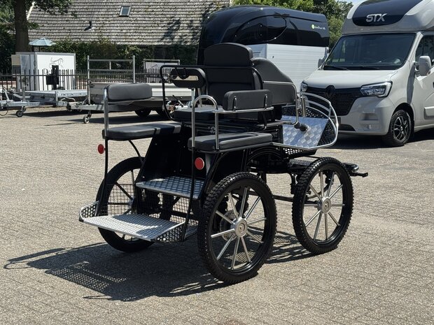 1/2Sp. Recreatiewagen Paard 25Inch Zwart