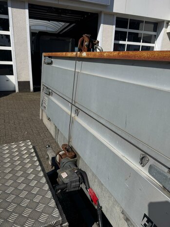 Henra Kipper 300x185cm 2700Kg