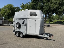 XX-Trail Trailer Polyester 2 Paards Zadelkamer